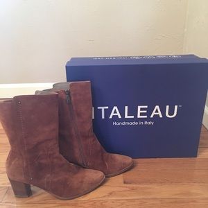 Boots - brown Suede by Italeau .   Size 38 medium